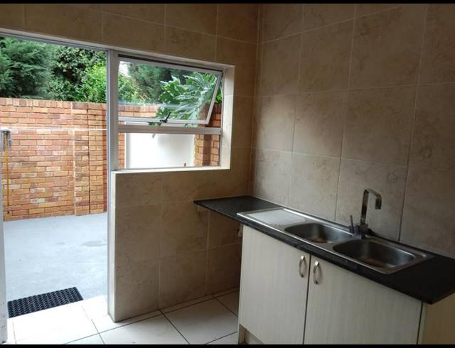 3 BEDROOM APARTMENT FOR SALE IN BEDFORD GARDENS